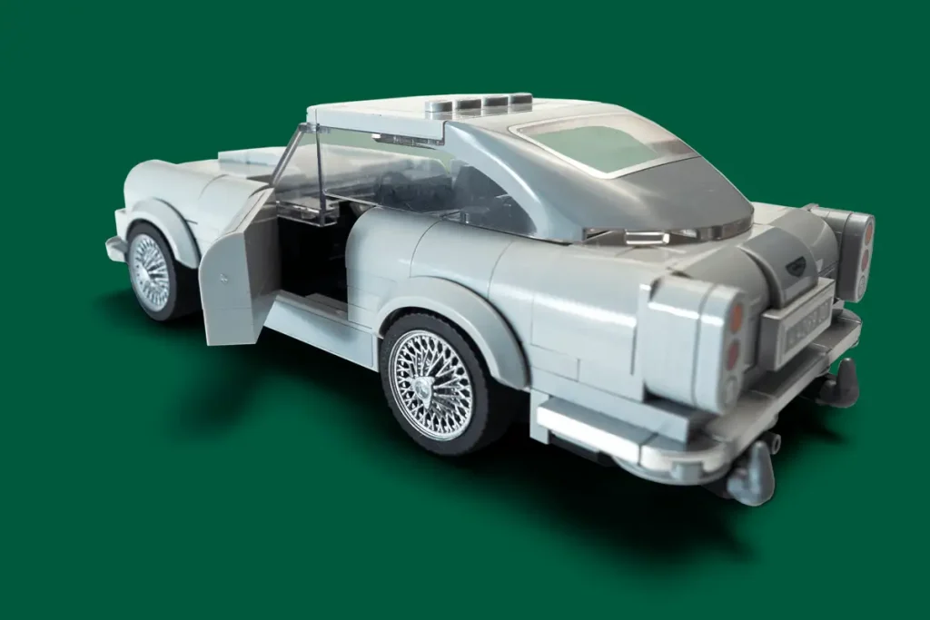 Lego aston martin 007 con puertas