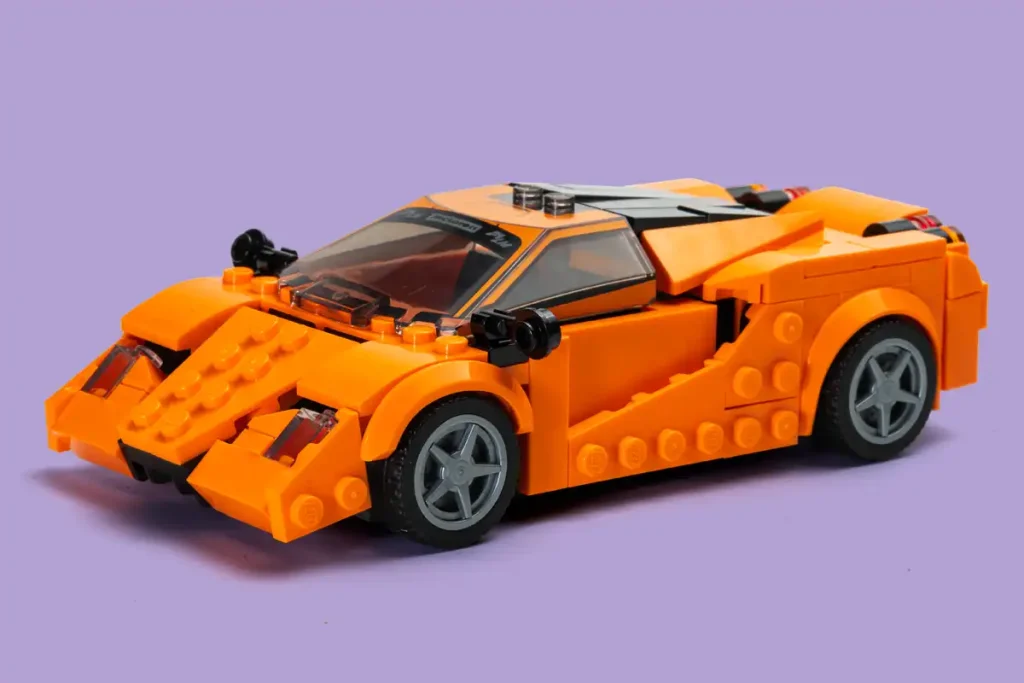 lego ferrari enzo con piezas del mclaren f1 lm