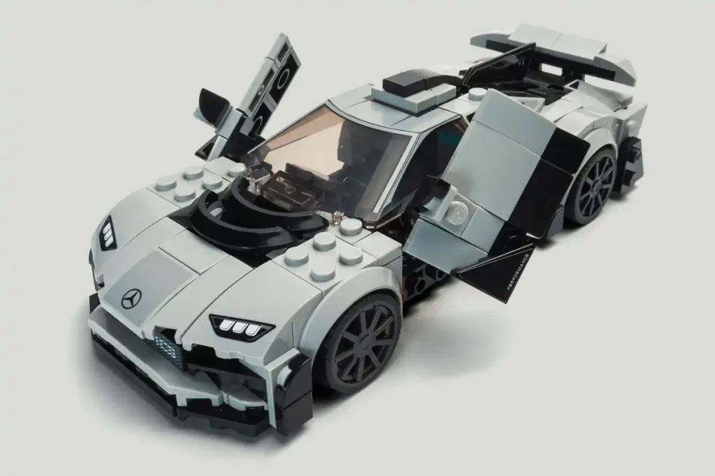mercedes de lego con puertas