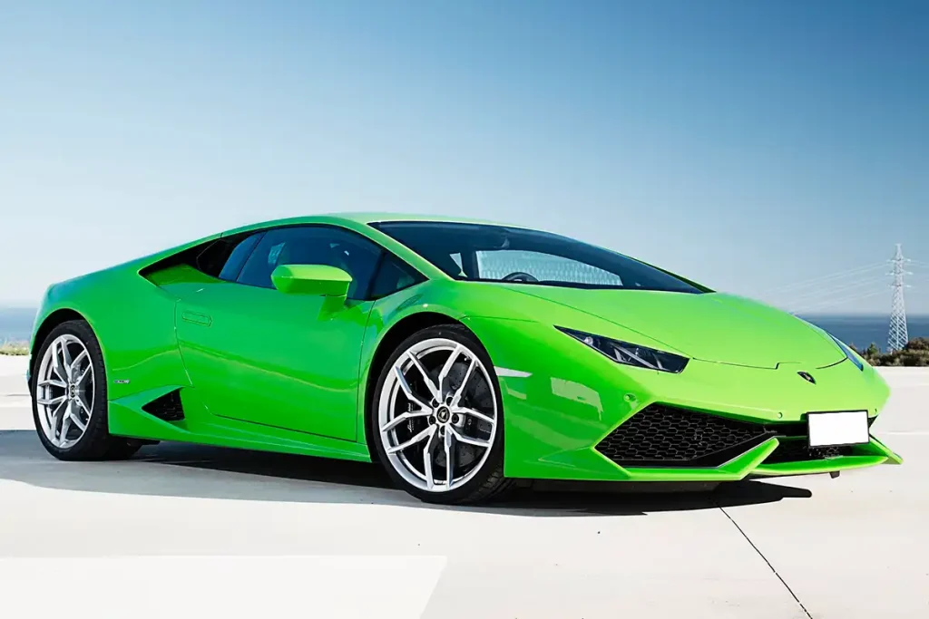 lamborghini huracan de color verde lima