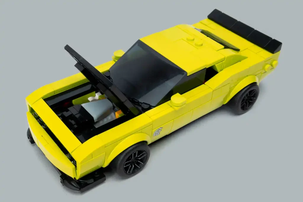 kit completo de piezas del Lego dodge challenger capo y motor